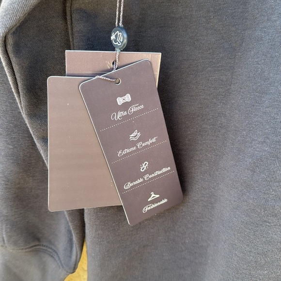 Love for humanity couture oversized sweatshirt women’s NWT - Picture 6 of 6